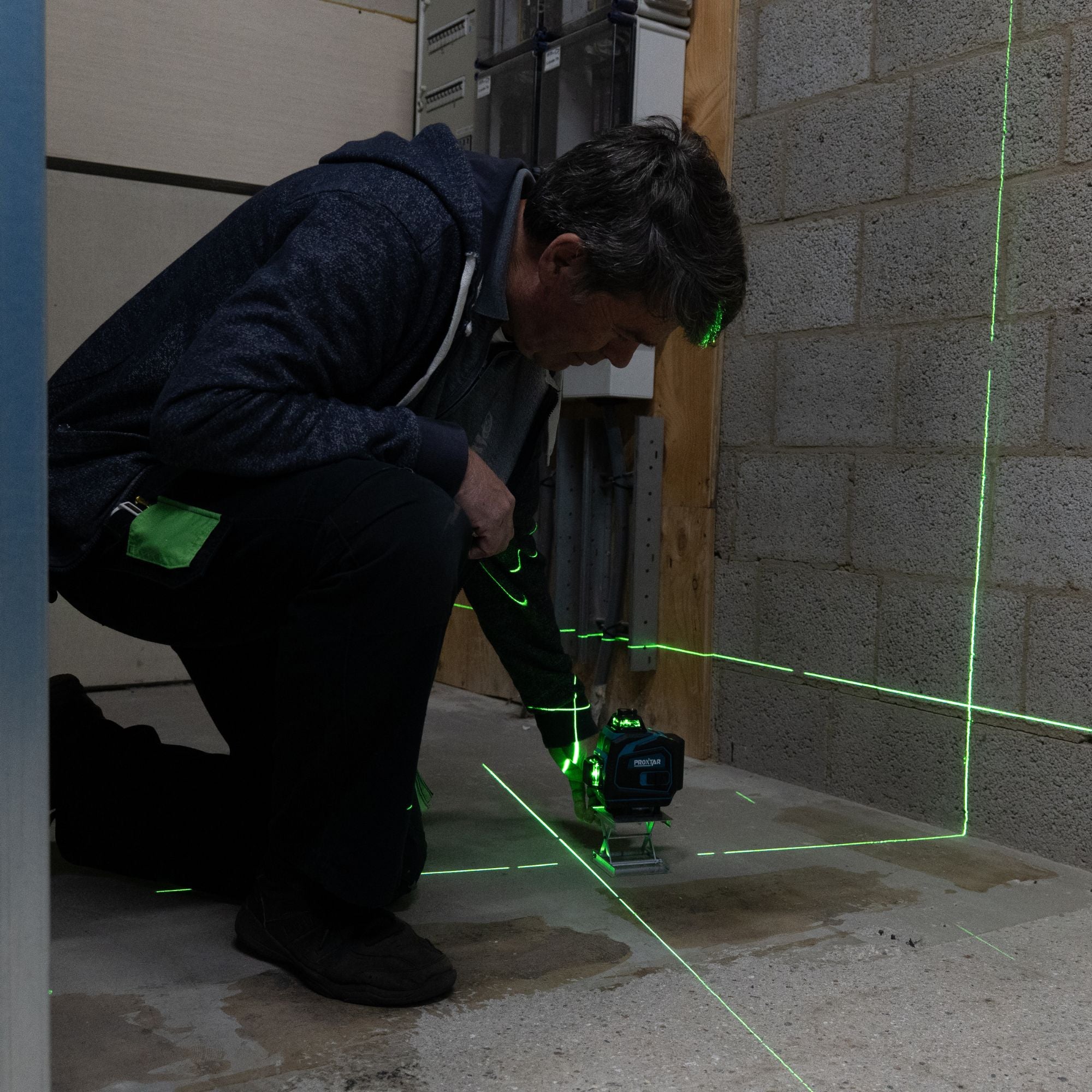 Weytoll kruislijnlaser met statief, 3° laser zelfnivellerende Weytoll kruislijnlaser met statief, 3° laser zelfnivellerende